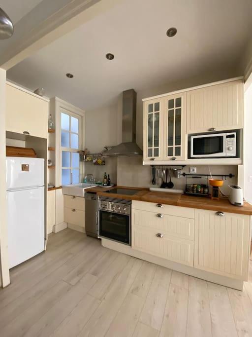 Apartamento Piso Centro De A Coruna Luaran gambar